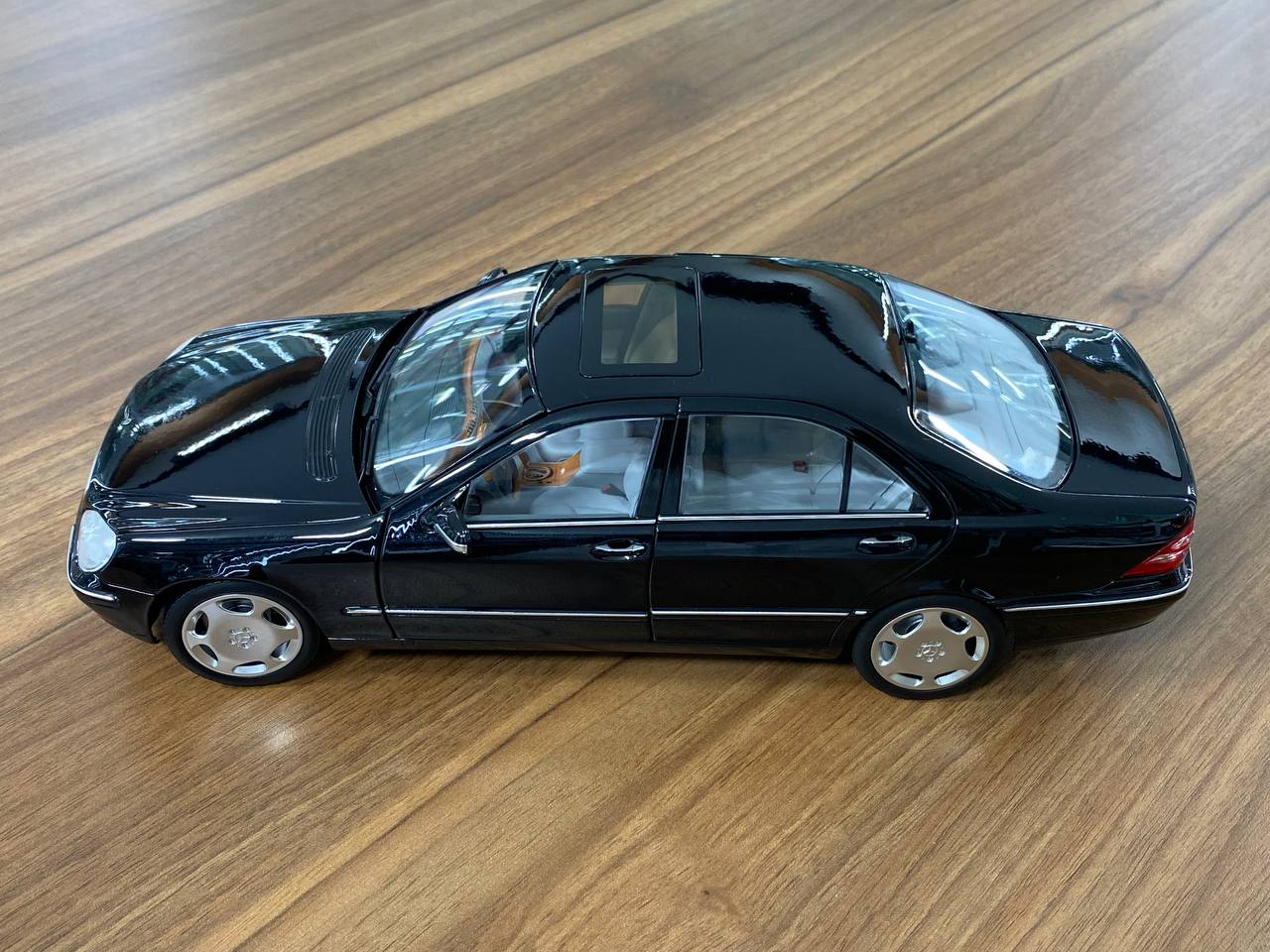 1/18 Diecast Mercedes-Benz S600 Black Norev Scale Model Car