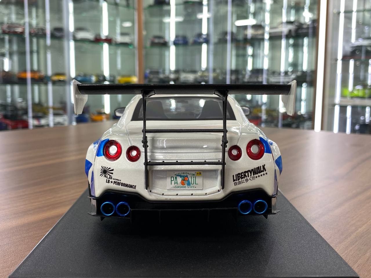 1/18 Diecast Solido Nissan GT-R R35 LBWK body kit Type 2 For paul tribute 2024 White / blue stripes