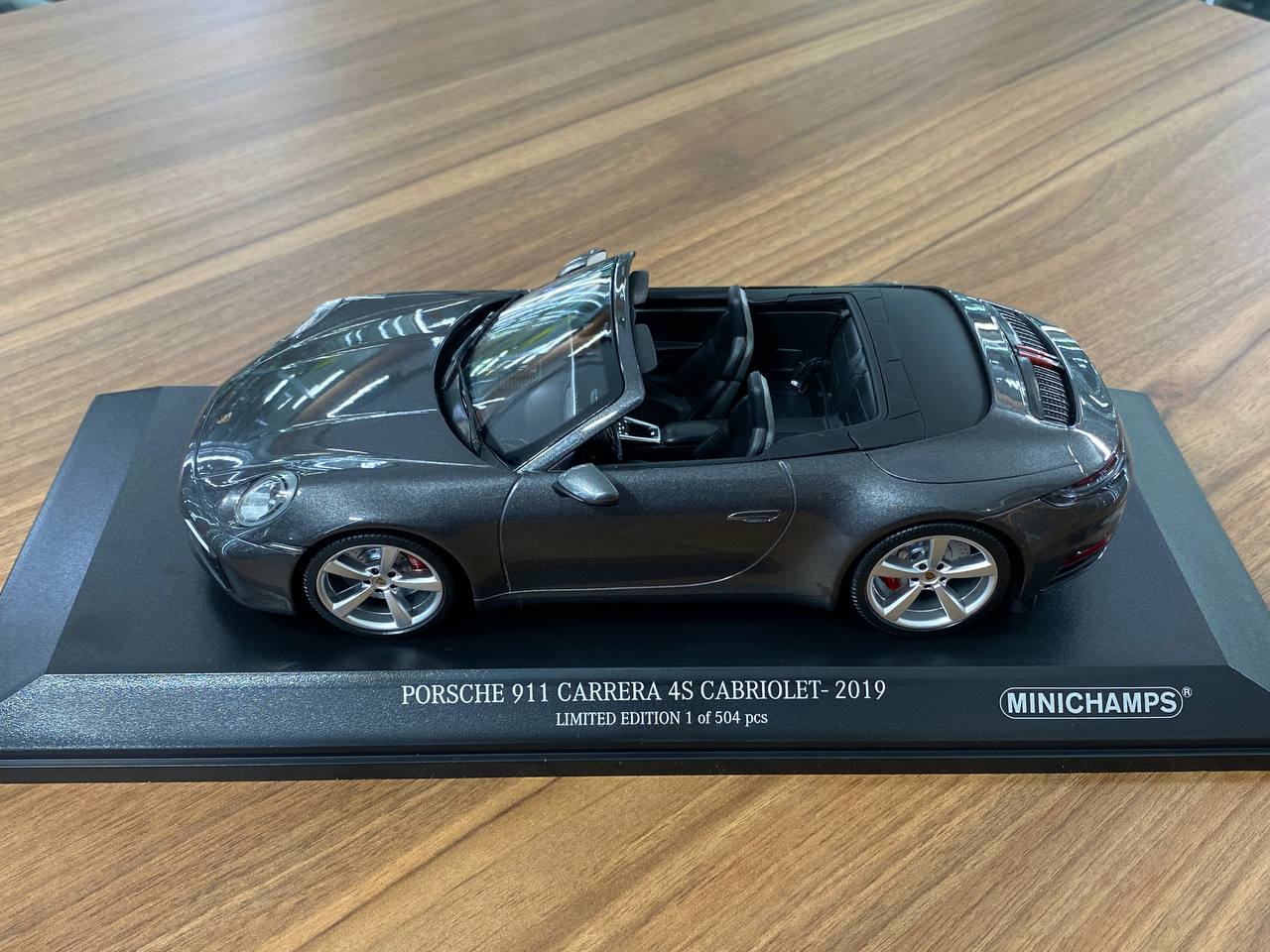 1/18 Diecast Model - Porsche 911 Carrera 4S Cabriolet (2019)  *By Minichamps*