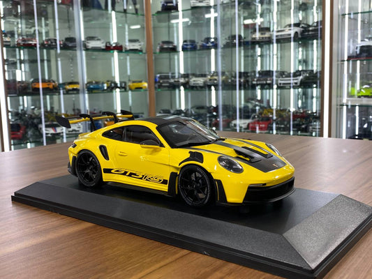 1:18 Diecast Model - Porsche 911 GT3 RS 2023 Weissach Paket by Minichamps