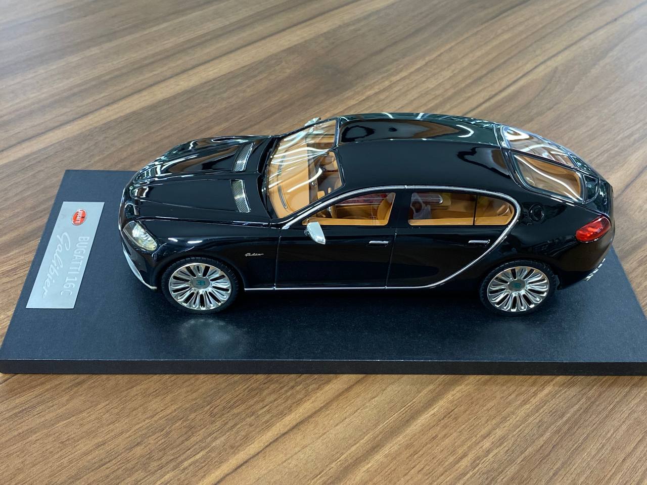 1:18 Resin Model – TRL Models Bugatti 16C Galibier in Black