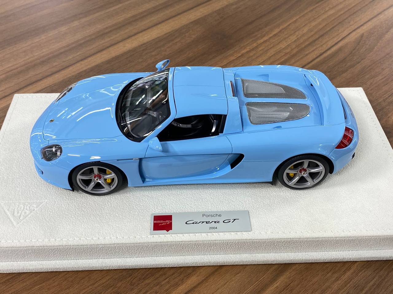 1:18 Resin Model – Make Up Porsche Carrera GT 2004 – Gulf Blue (Limited Edition)