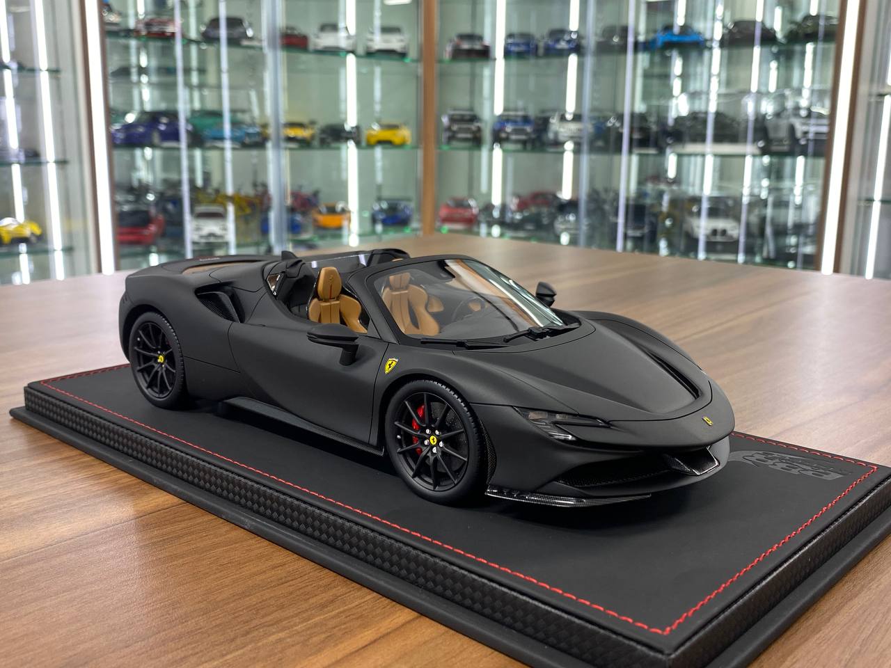 1:18 Resin Model – BBR Deluxe Ferrari SF90 Spider (Matt Black) Limited Edition 24pcs