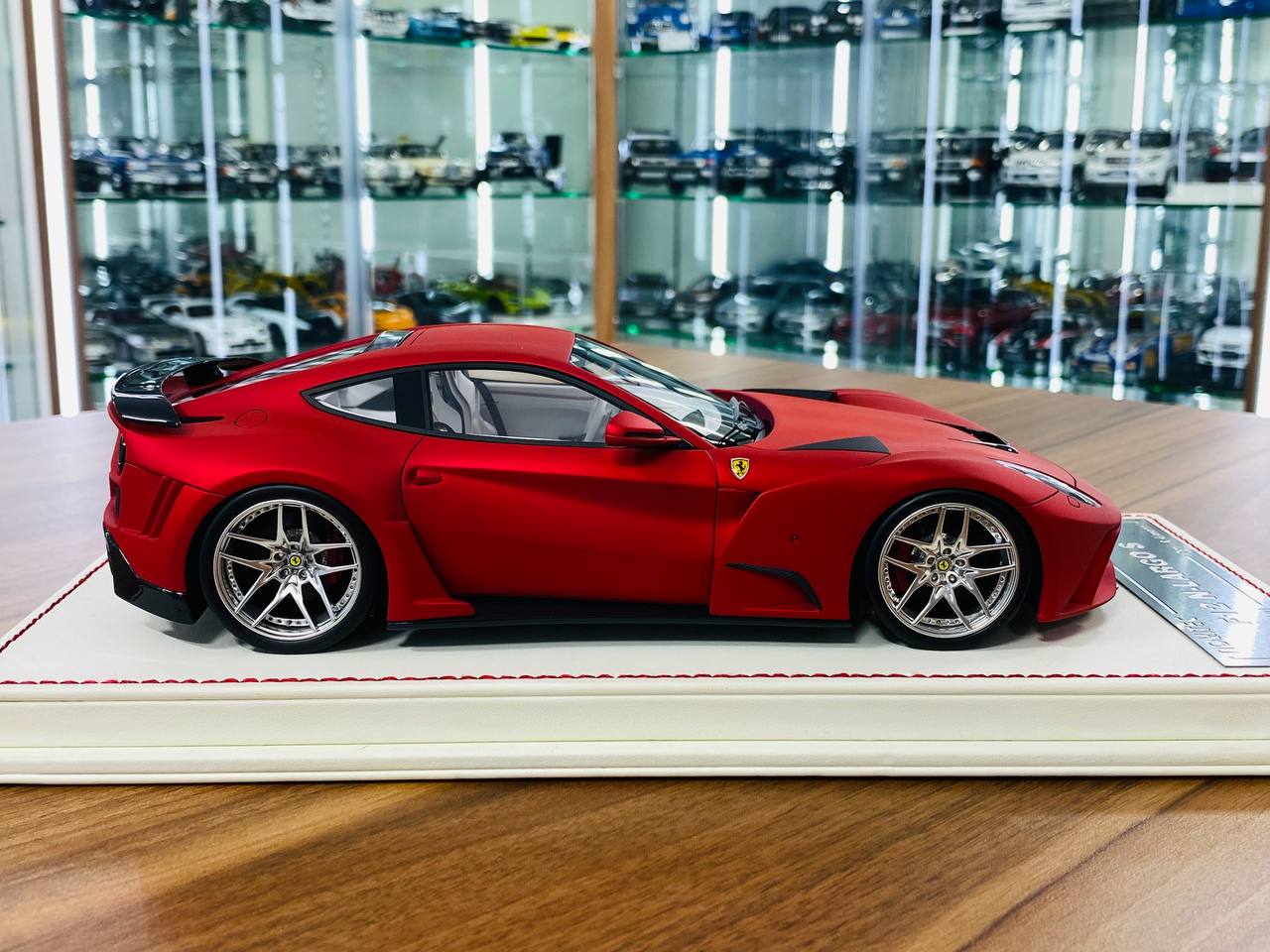 Davis & Giovanni Ferrari F12 N-Largo S – 1/18 Resin Model, Matte Chrome Red, Limited 1 of 1