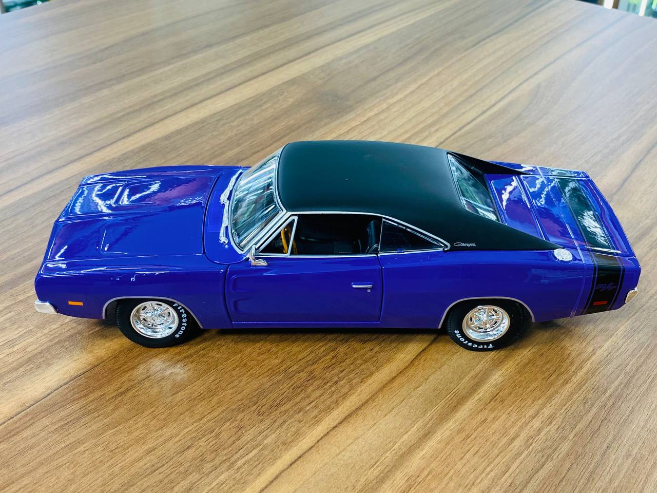 1/18 Diecast Maisto Dodge Charger R/T 1969 Purple