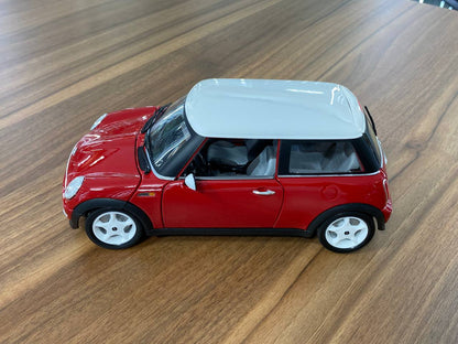 1/18 Metal Diecast Full opening  Bburago Mini Cooper Red