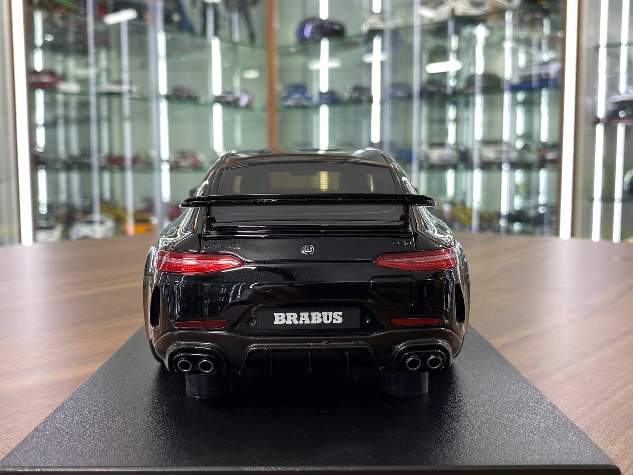 Mercedes-Benz BRABUS 930 Black 1/18 Resin Model by GT Spirit - Limited Edition