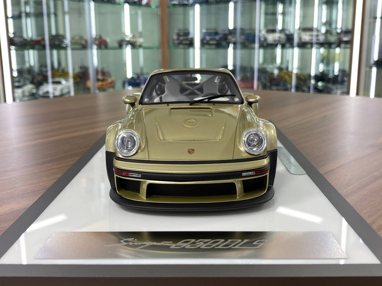 1/18 Resin Model - Porsche Singer 930 DLS by MCM (Golden) | Limited Editon of 99 pcs