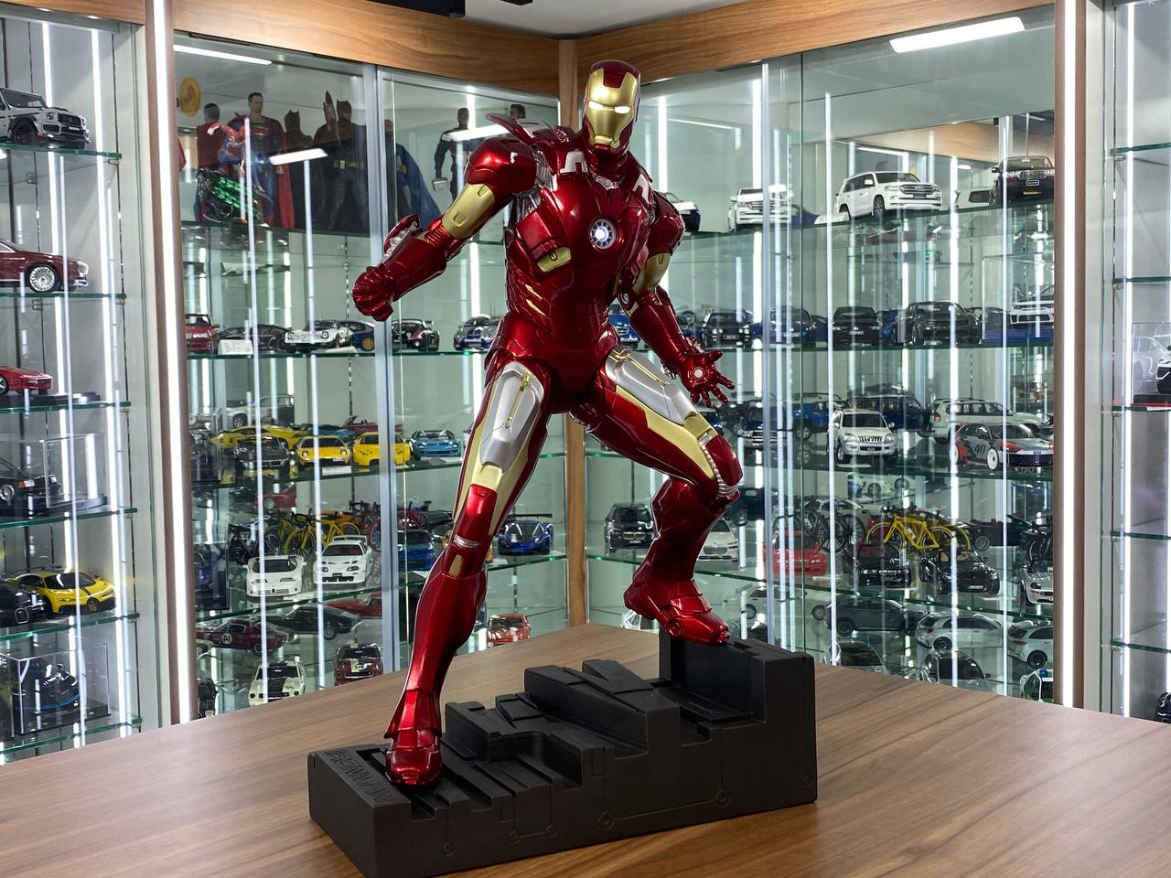 Iron Man Scale Figure