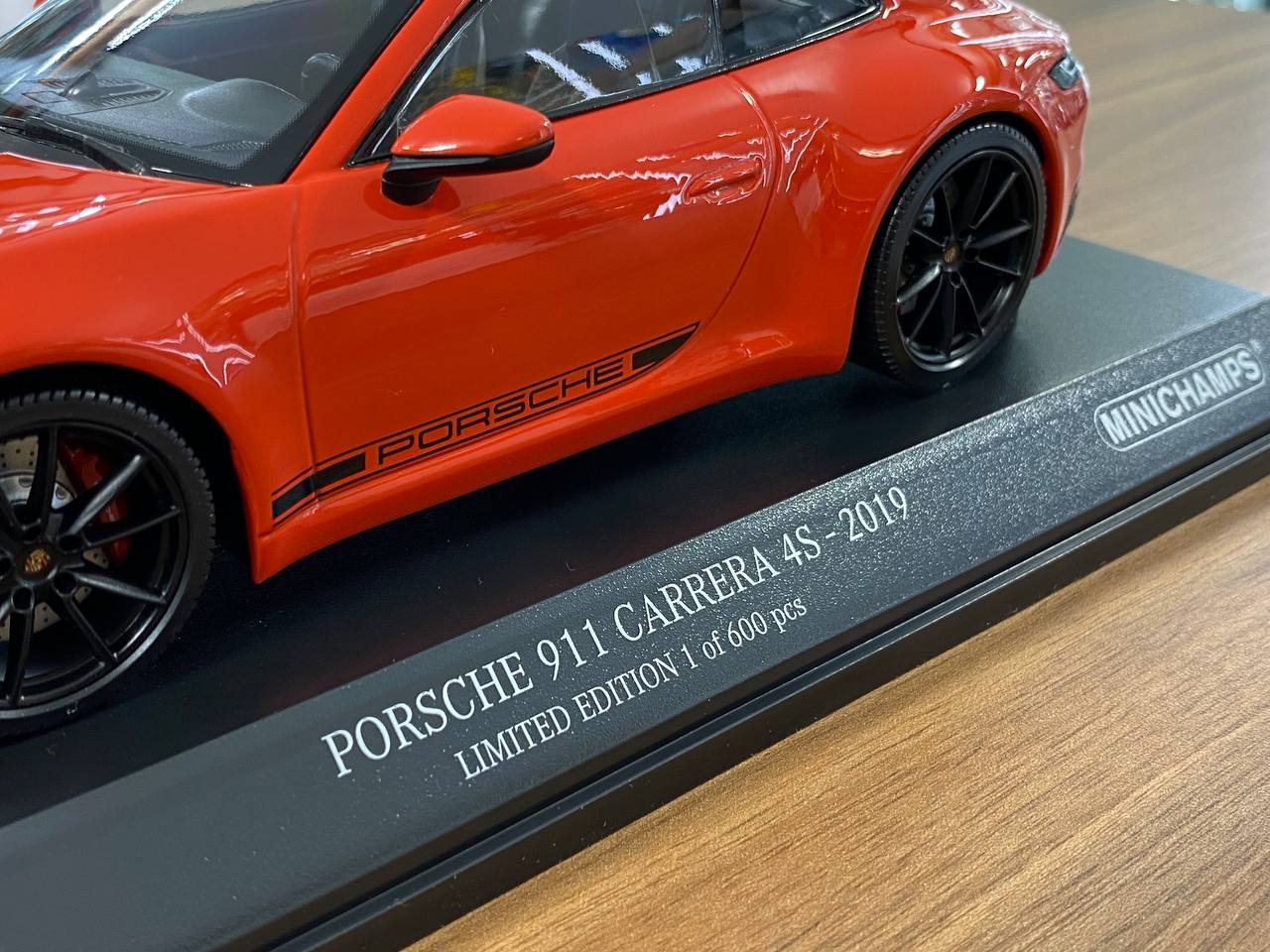 1/18 Diecast Porsche 911 Carrera 4S 2019 by Minichamps