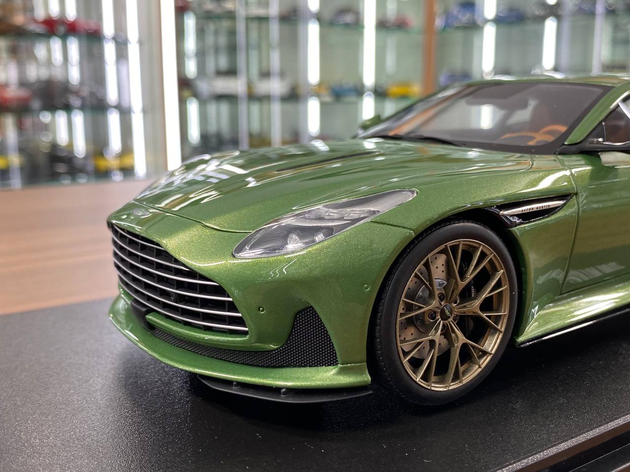 1:18 Resin Model - GT Spirit Aston Martin DB12 (Green)