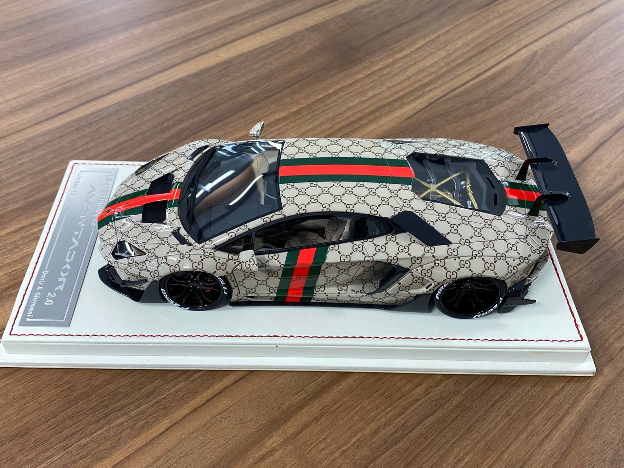 1:18 Resin Model - Davis & Giovanni Lamborghini Aventador 2.0 LB Performance