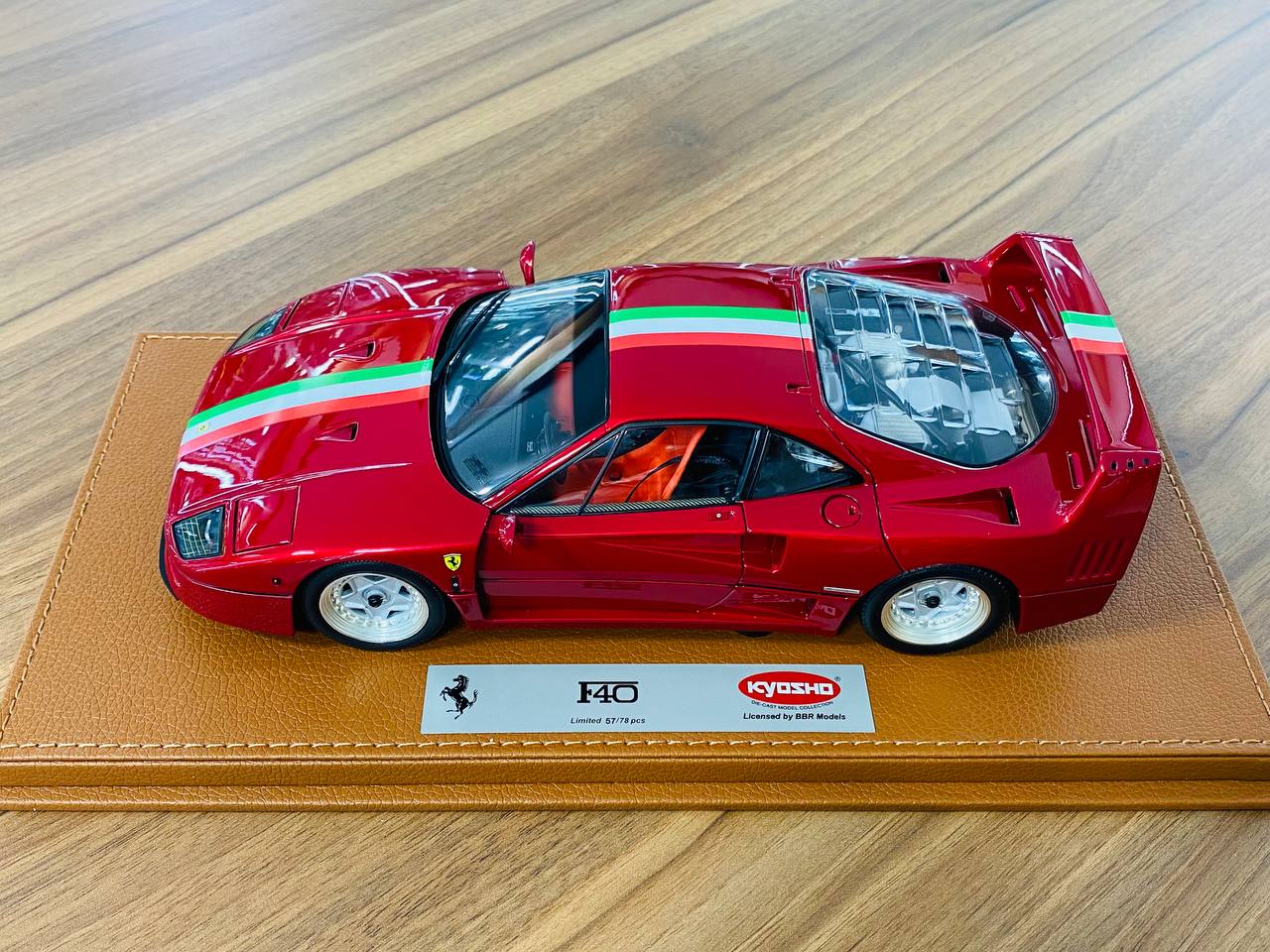 1/18 Diecast Model (Full Opening) - Ferrari F40 (BBR by Kyosho)