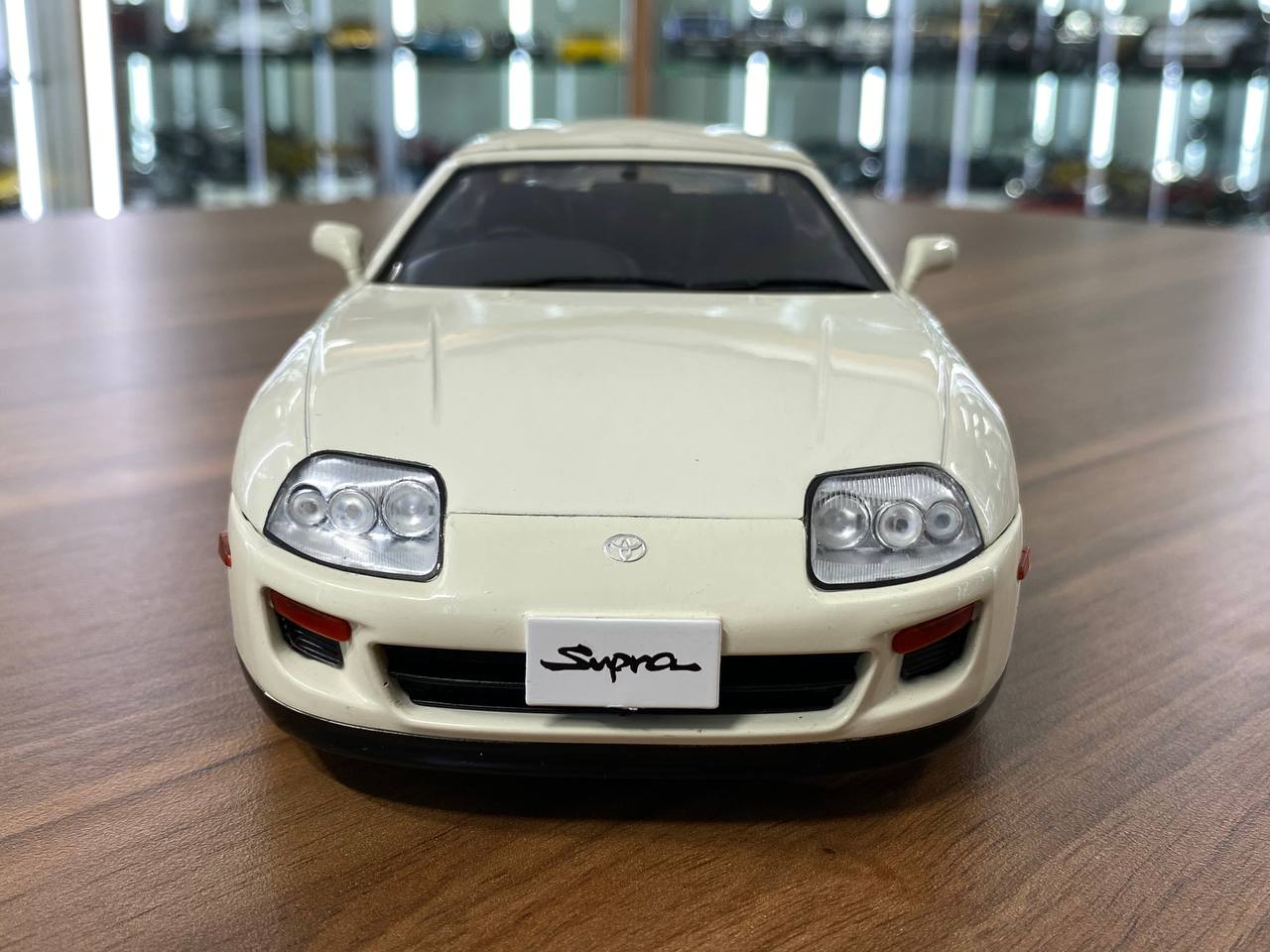 1/18 Diecast Toyota Supra MK4 Pearl Solido Scale Model Car