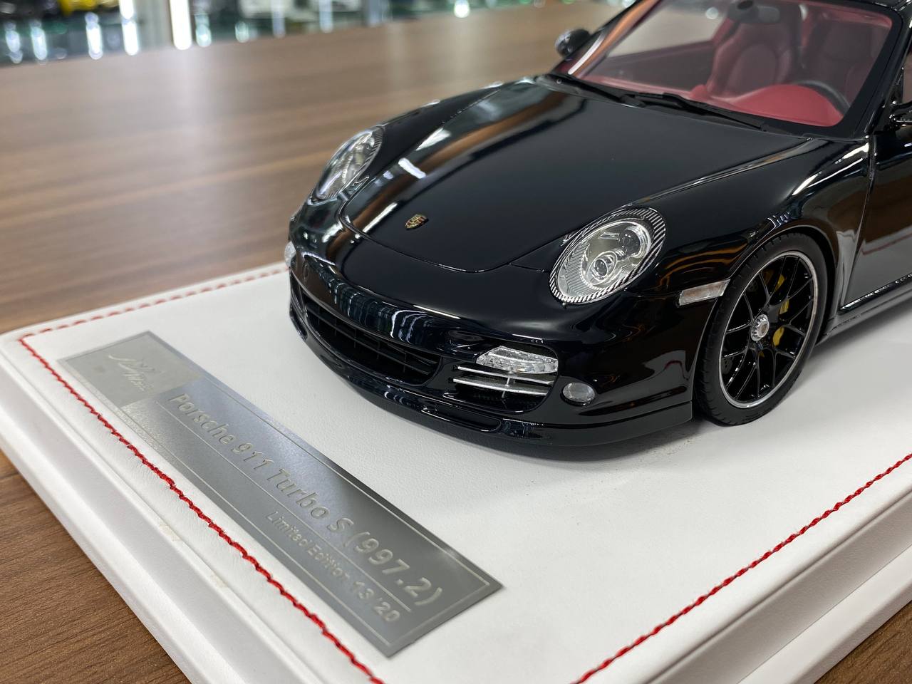 1:18 Resin Porsche 911 Turbo S (997.2) Black with Red Interior Ivy Model