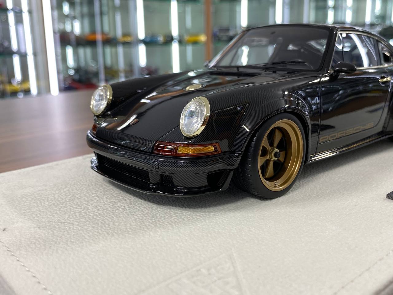 1:18 Resin Model - Porsche Singer DLS 2023 by Make Up (Visible Carbon)