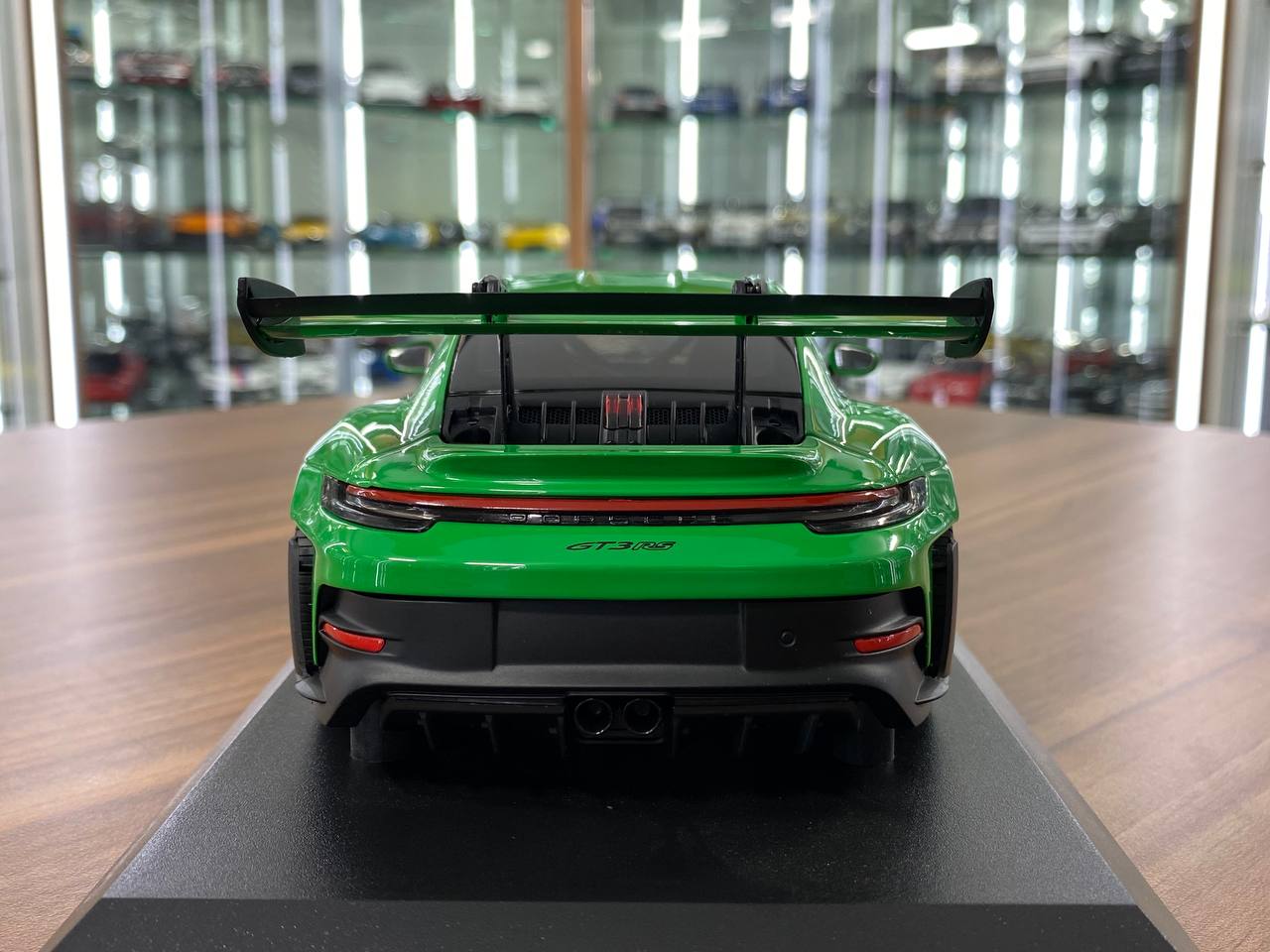 1:18 Diecast Model - Porsche 911 GT3 RS 2023 by Minichamps (Green with Silver Wheels)