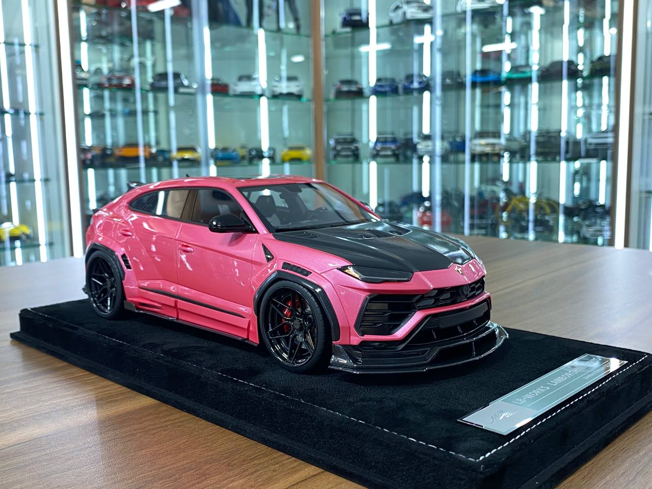 1:18 Resin Model – Lamborghini Urus LB Works In Pink | Ivy Models