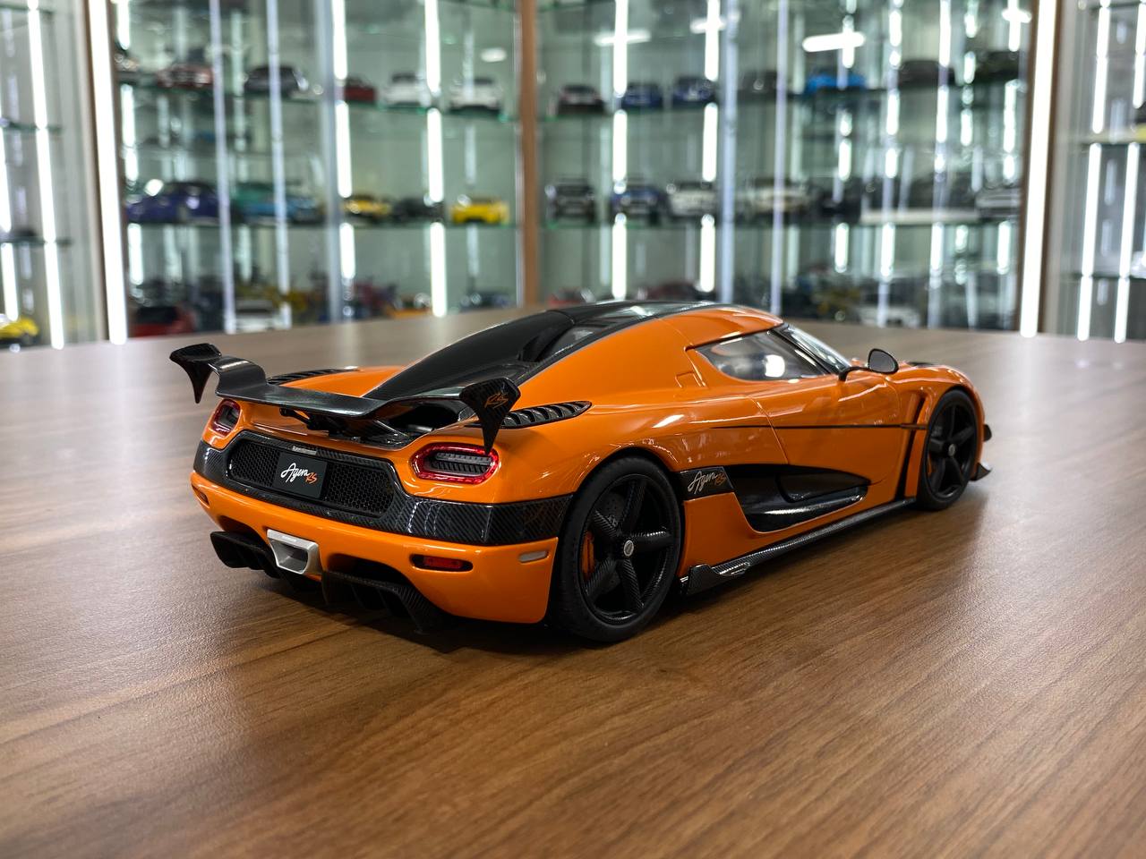 1:18 Diecast Metal Full Opening – AUTOart Koenigsegg Agera RS – Cone Orange / Black Accents