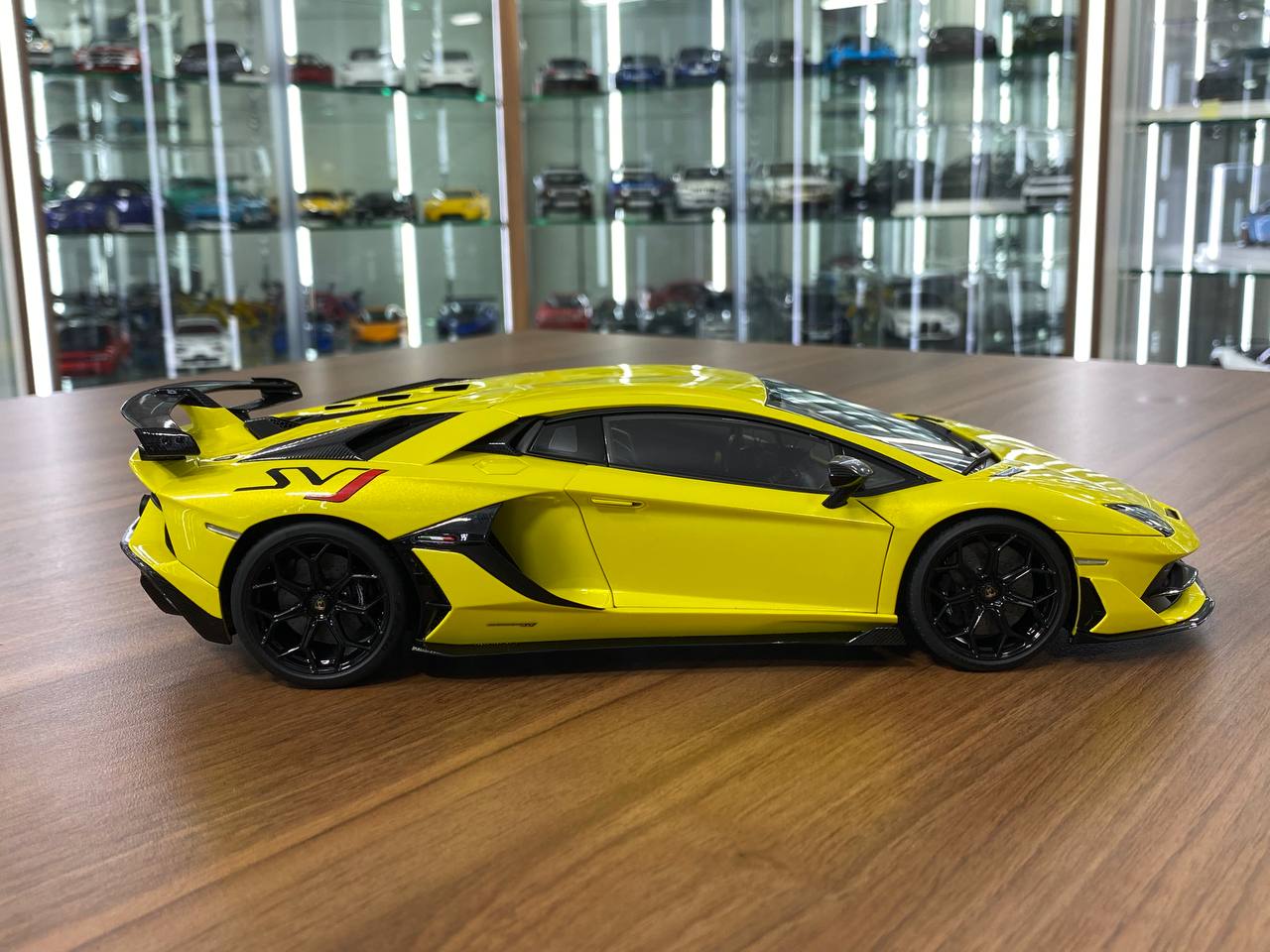 1:18 Diecast Metal AUTOart Lamborghini Aventador SVJ – Giallo Tenerife / Pearl Yellow