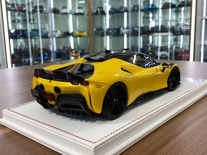 1:18 Resin Model - Davis & Giovanni Ferrari SF90 Stradale Novitec - Giallo Tristrato