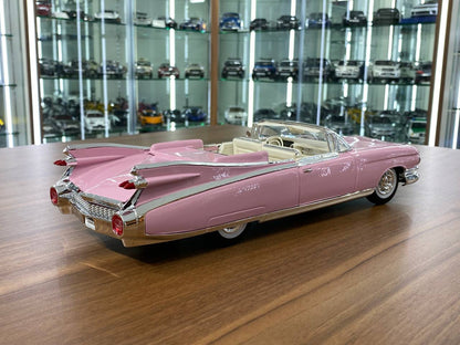 1/18 Diecast Maisto Premiere Edition  Cadillac Eldorado Biarritz 1959 Pink