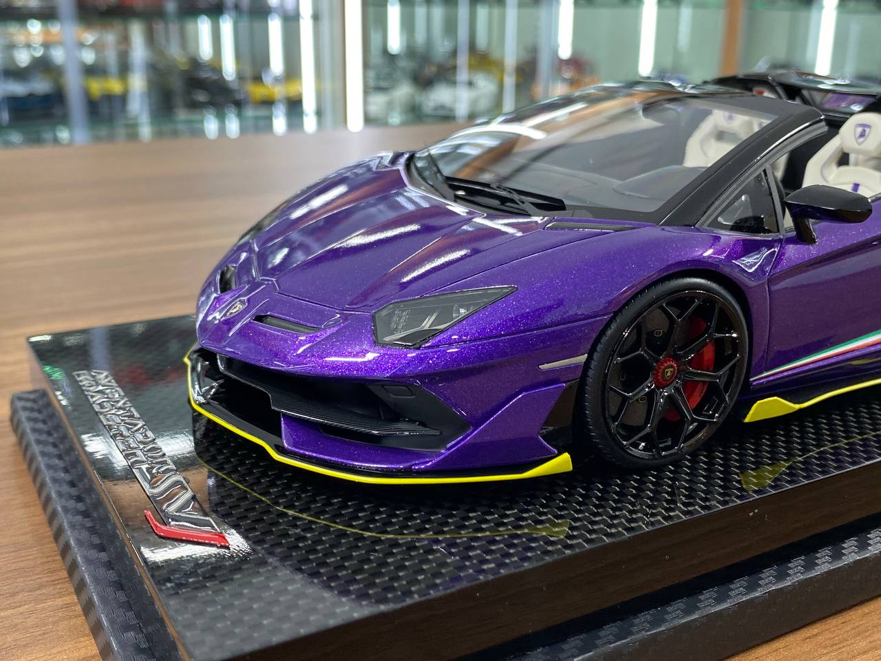 1/18 Resin Lamborghini Aventador Roadster SVJ by MR Collection in Metallic Purple Italy Flag