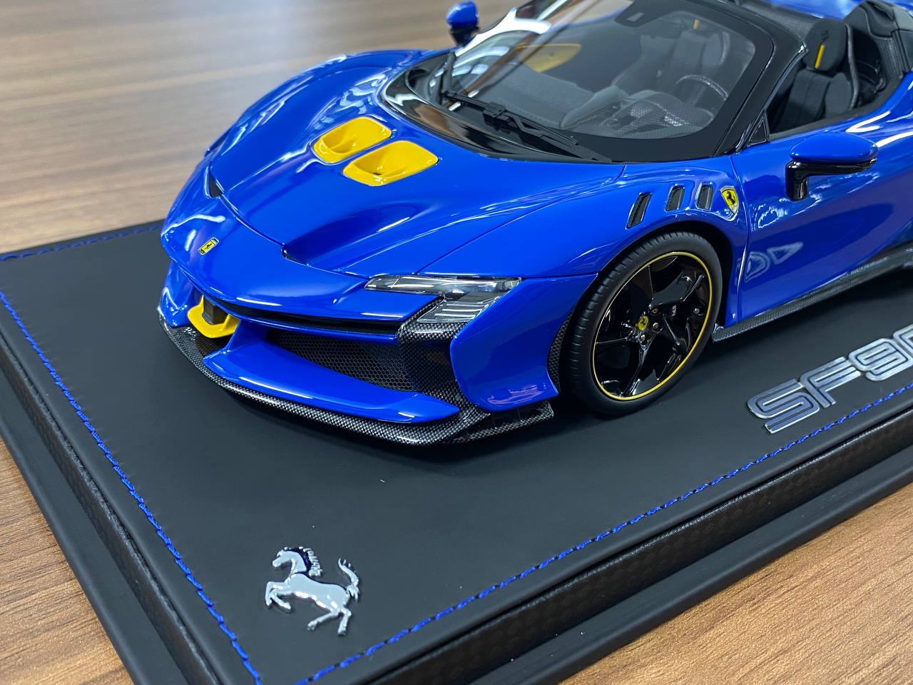 1/18 Resin Model - Ferrari SF90 XX Spider Azzurro Dino by BBR Models