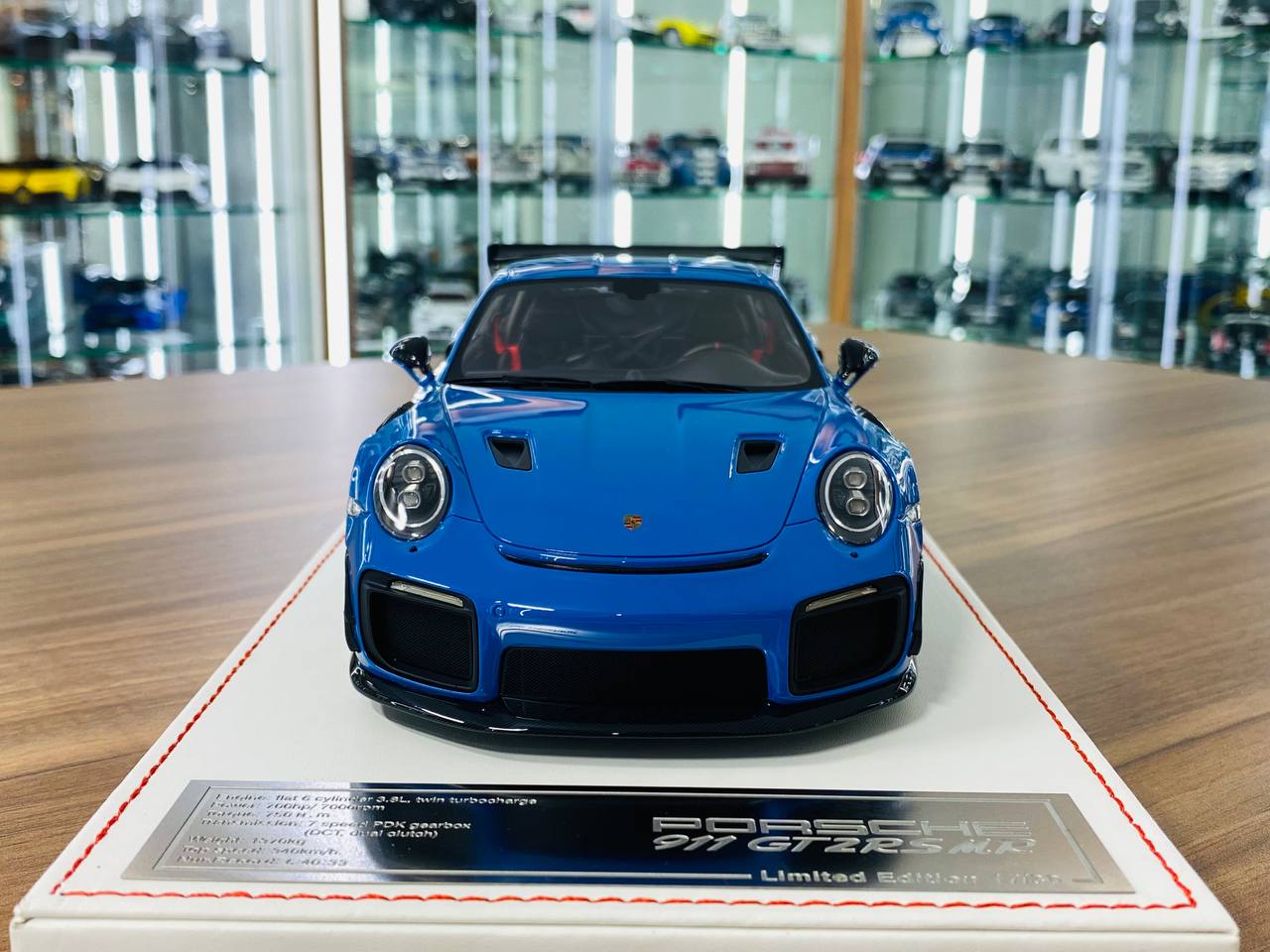 1/18 Resin Model - Dino Porsche 911 GT2 RS MR