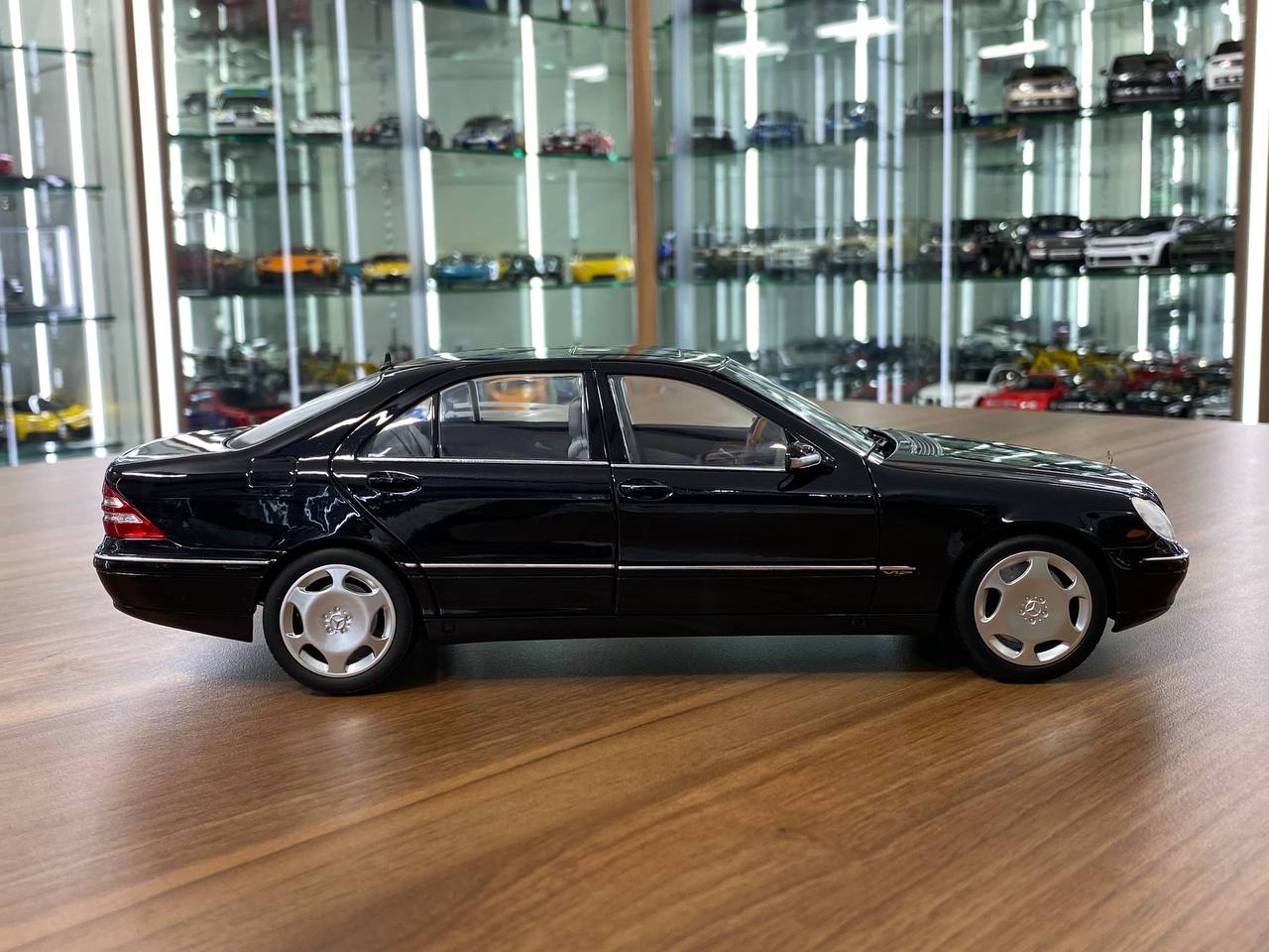 1/18 Diecast Mercedes-Benz S600 Black Norev Scale Model Car