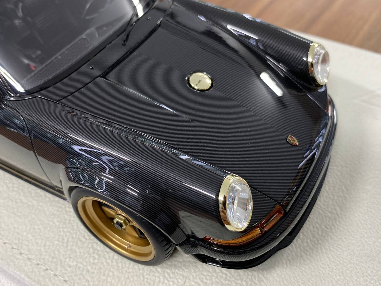 1:18 Resin Model - Porsche Singer DLS 2023 by Make Up (Visible Carbon)