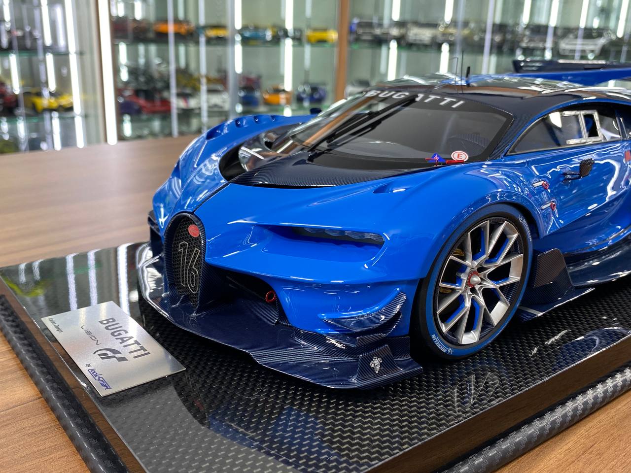 1/12 Resin Model - Bugatti Vision Gran Turismo by Look Smart (Light Blue Sport Racing Carbon)