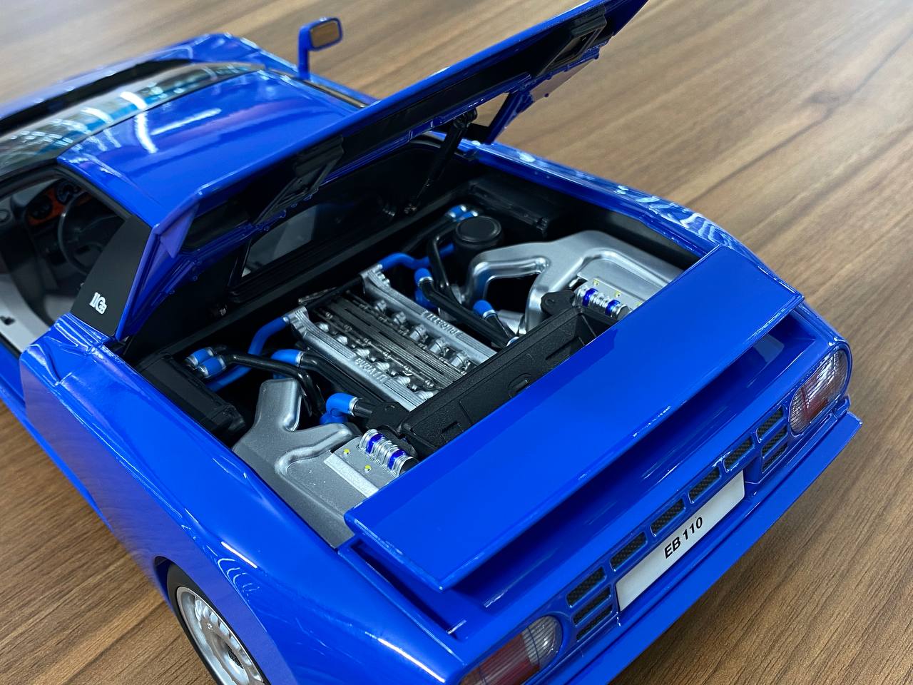 1/12 Diecast Full opening KK Scale Bugatti EB 110 Blue