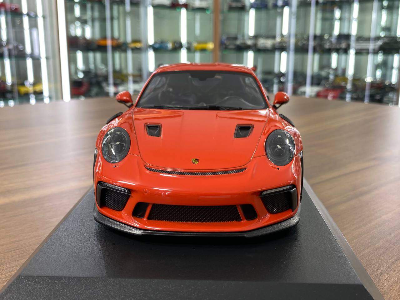 1:18 Diecast Model - Porsche 911 GT3 RS 2019 by Minichamps (Orange with Silver Wheels)