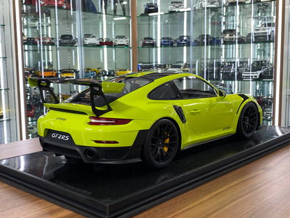 1:8 Resin Model – Dino Models Porsche 911 GT2 RS (Fluorescent Yellow)