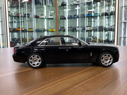 1:18 Diecast – Kyosho Rolls Royce Ghost (Full Opening) in Black/Silver