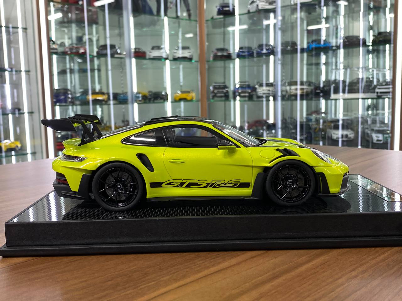 1:18 Resin Model – Timothy & Pierre Porsche 911 GT3 RS (992.1) Weissach Package – Light Green (Limited 29 pcs)