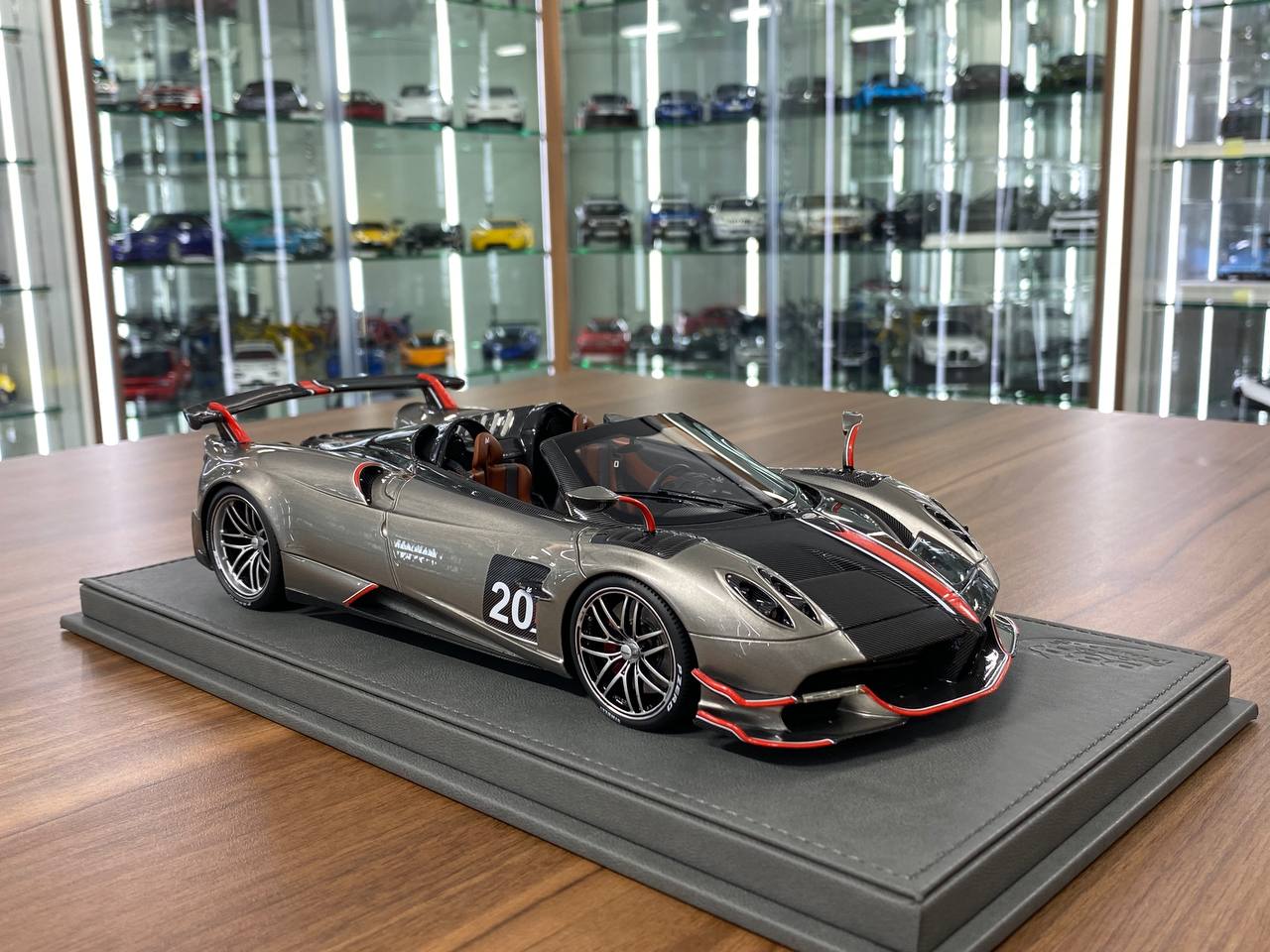 1:18 Resin Model – BBR Pagani Huayra Roadster BC #20 – Metallic Silver – Limited to 200 pcs