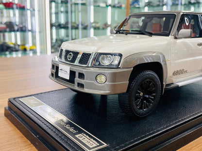 1/18 Nissan Patrol Super Safari Diecast White by IVY Models [Special Number 01/99]