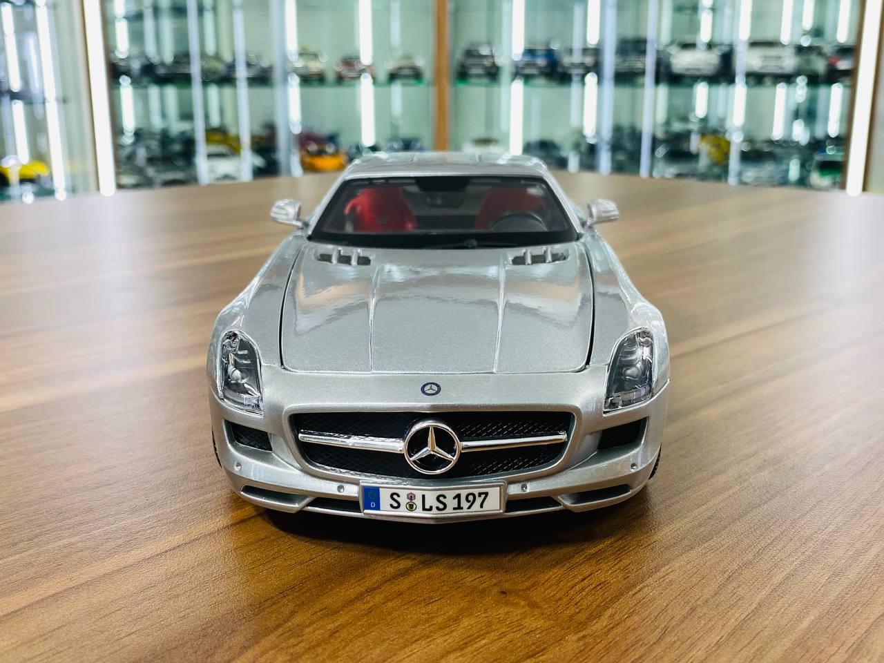 1/18 Diecast Full opening  Maisto Mercedes Benz SLS AMG Silver