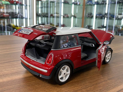 1/18 Metal Diecast Full opening  Bburago Mini Cooper Red