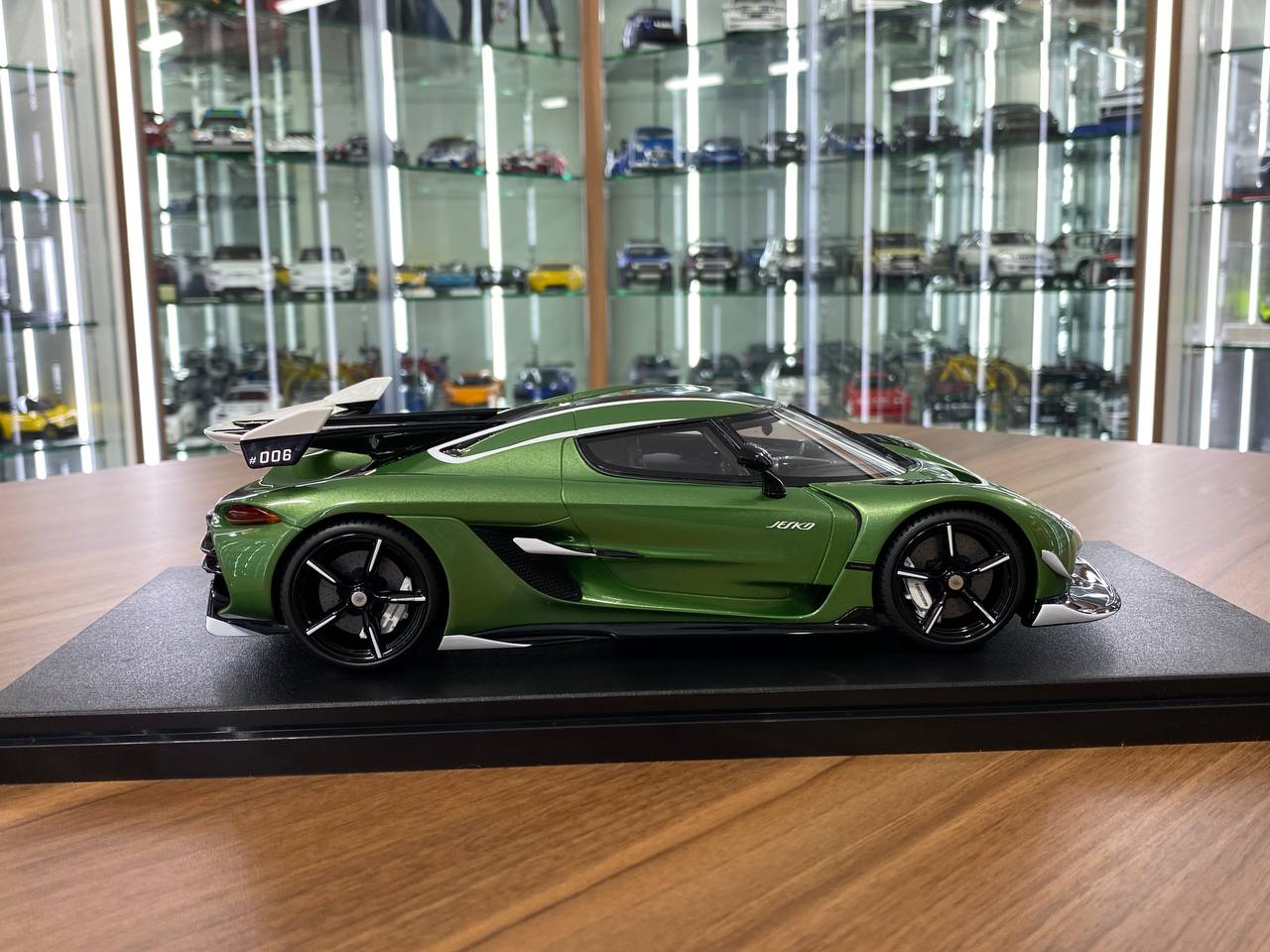 1:18 Resin Model - GT Spirit Koenigsegg Jesko Attack Plus (Green)