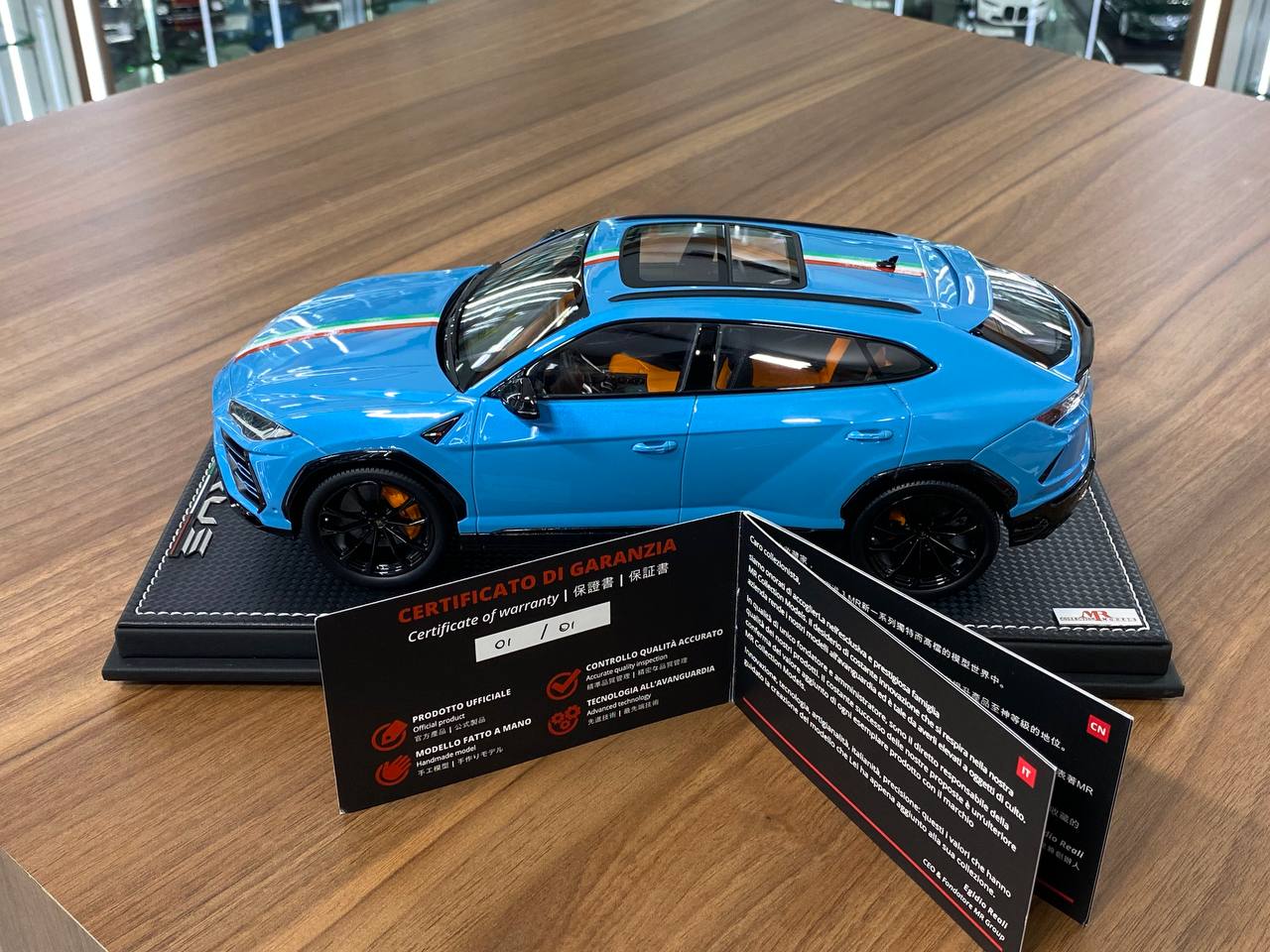 1:18 Resin Model – MR Collection Lamborghini Urus Gulf Blue / Italy Flag (1 of 1)