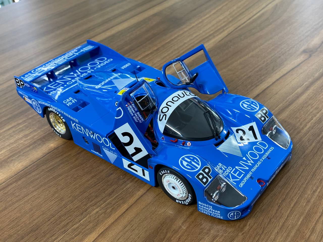 1/18 Diecast Solido Porsche 956LH-24H LE MANS 1983 #21 in Blue