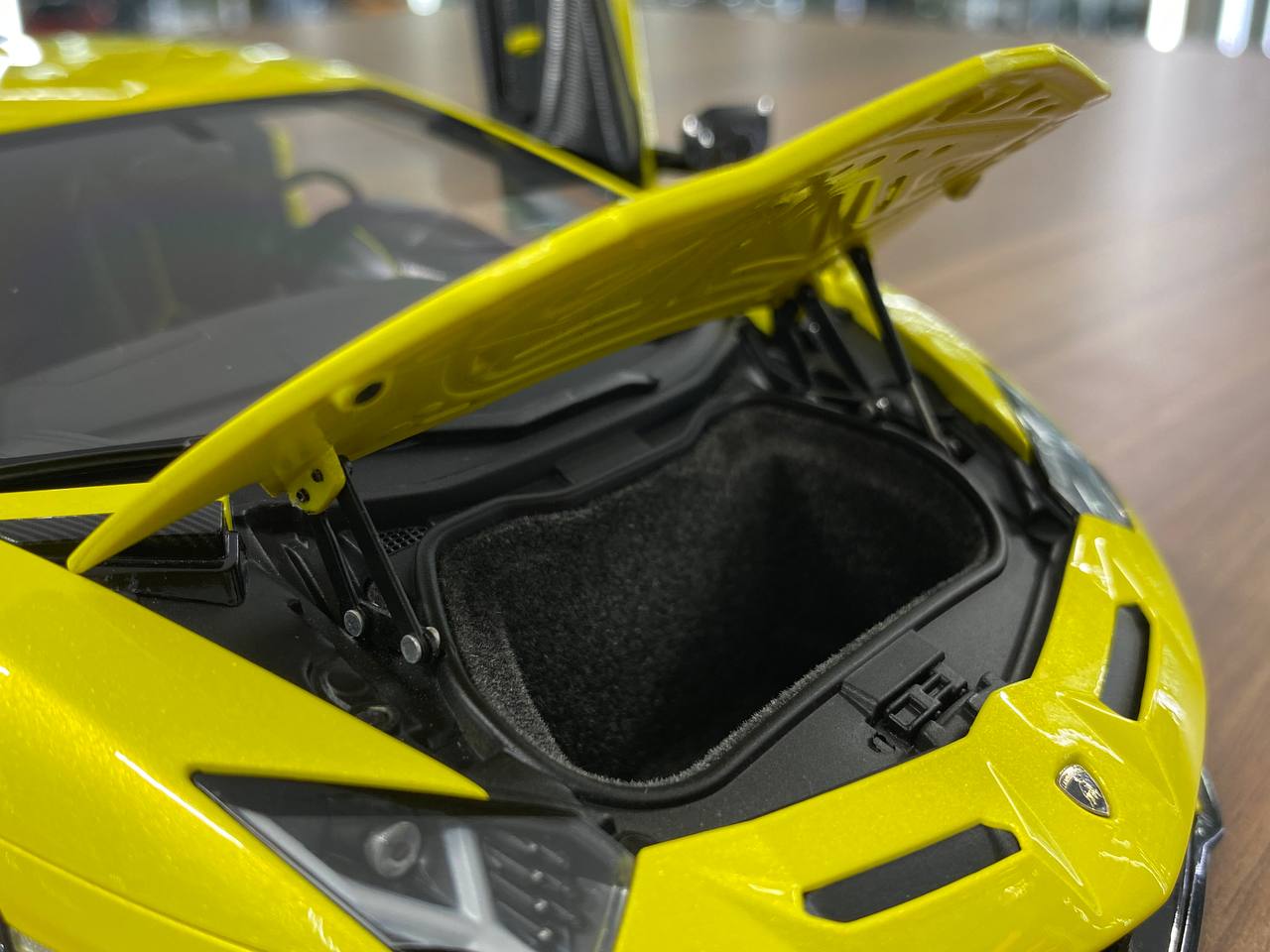 1:18 Diecast Metal AUTOart Lamborghini Aventador SVJ – Giallo Tenerife / Pearl Yellow