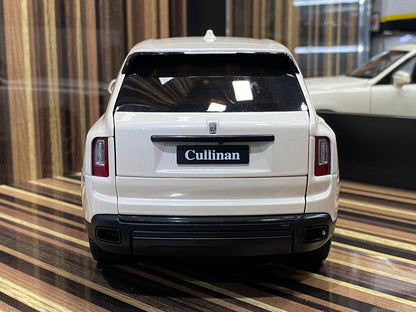 1/18 Diecast Rolls-Royce Cullinan White Kyosho Scale Model Car