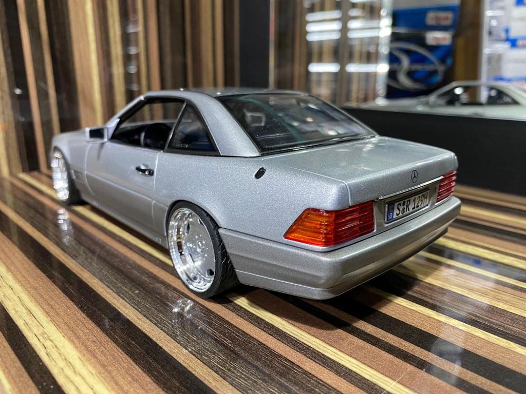 1/18 Diecast Mercedes-Benz 500 SL 1989-1995 Silver Metallic by Norev S –  dturman.com