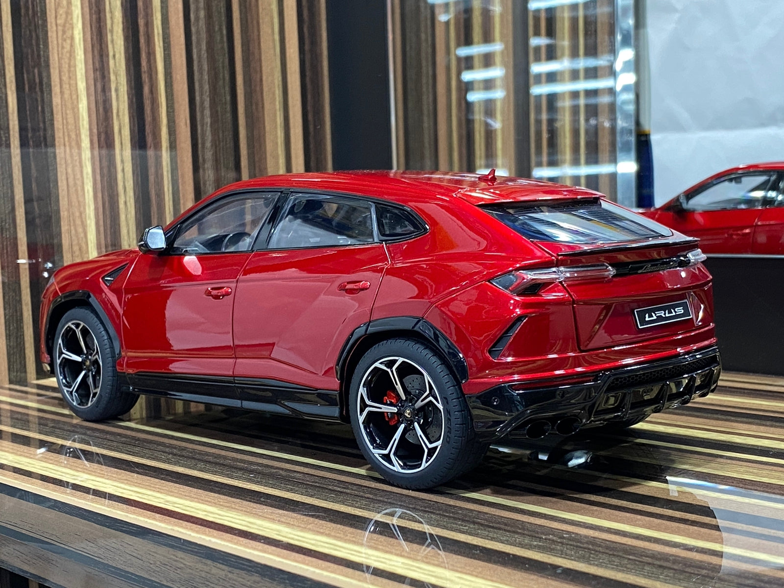 1/18 Diecast Lamborghini Urus Red Autoart Scale Model Car