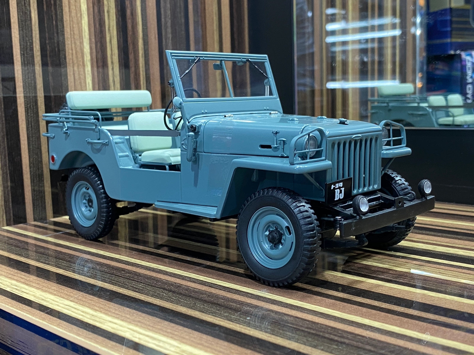 1/18 Diecast Toyota Land Cruiser BJ70 Grey Kyosho Model Car – dturman.com