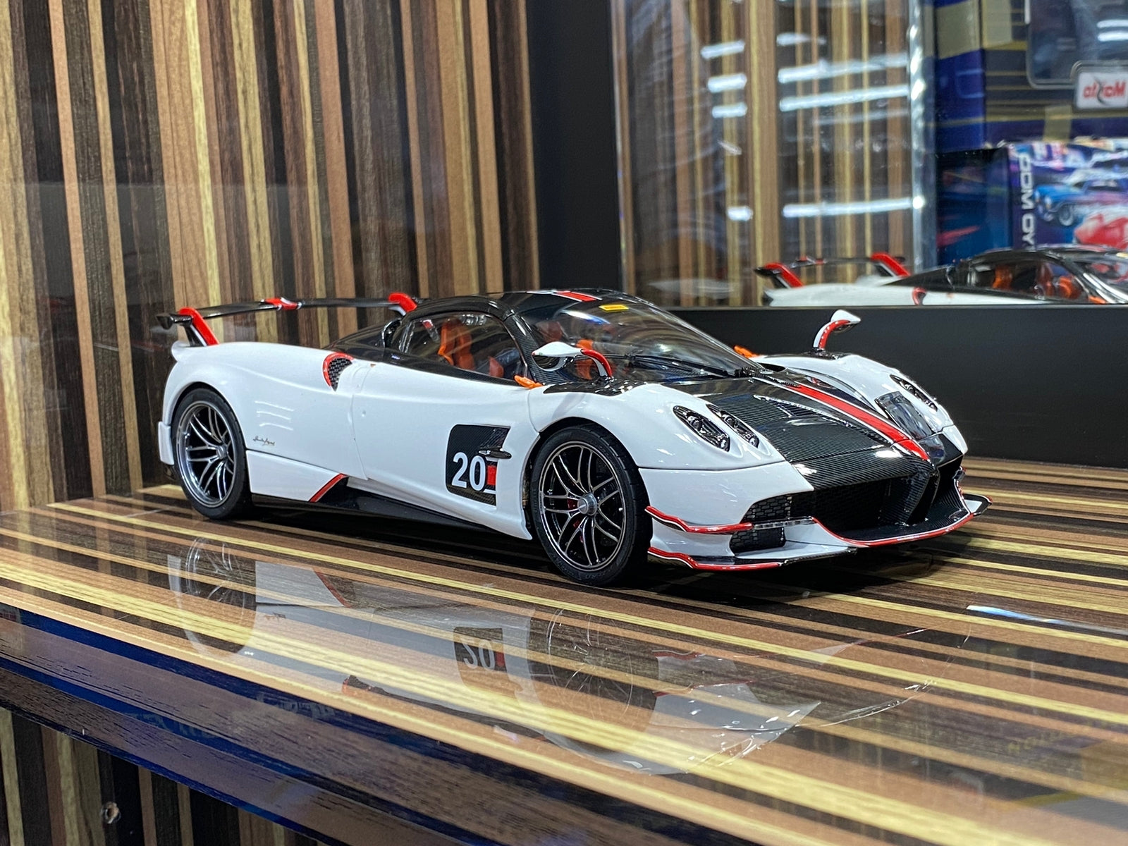 Pagani Huayra Roadster BC 1/18 Diecast car by LCD